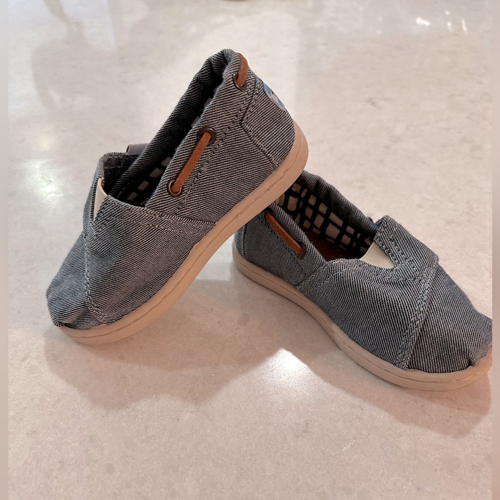 ✨Toms✨ Toddler Slip-Ons
